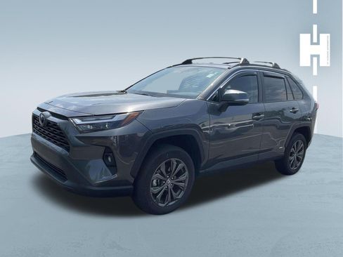 Used 2023 Toyota RAV4 XLE Premium AWD/4WD image 3