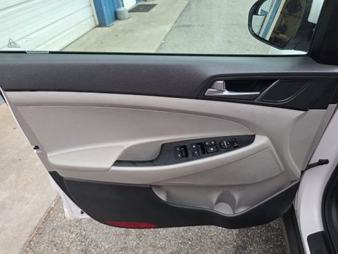 Used 2017 Hyundai Tucson SE w/ SE Popular Package 02 FWD image 11