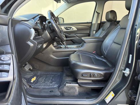 Used 2019 Chevrolet Traverse LT w/ LPO, Floor Liner Package FWD image 36