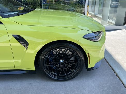 Used 2021 BMW M4 Competition w/ Executive Package RWD image 4