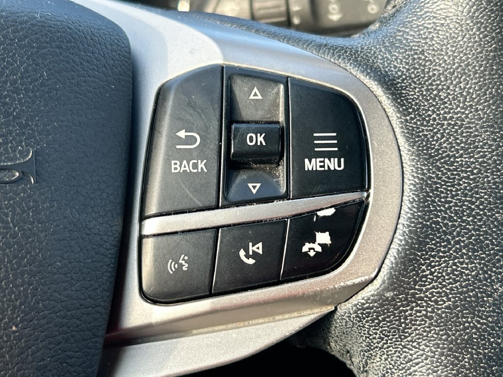 Used 2021 Ford Explorer XLT w/ Equipment Group 202A AWD/4WD image 16
