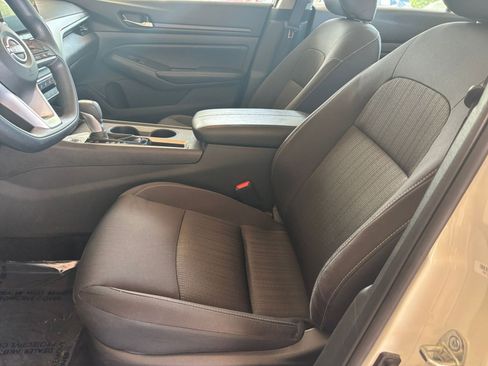 Used 2025 Nissan Altima 2.5 SV image 27