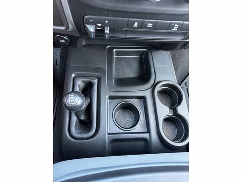 Used 2018 RAM 2500 Tradesman w/ Chrome Appearance Group AWD/4WD image 22
