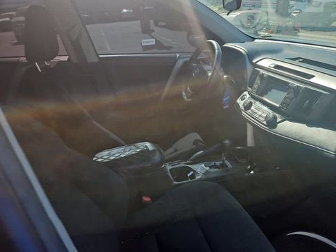 Used 2018 Toyota RAV4 XLE w/ Plus Extra Value Package FWD image 13