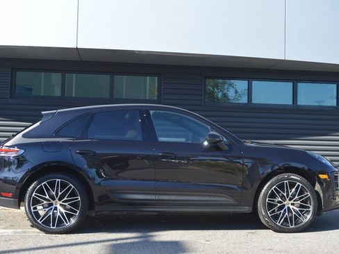 Used 2025 Porsche Macan image 8