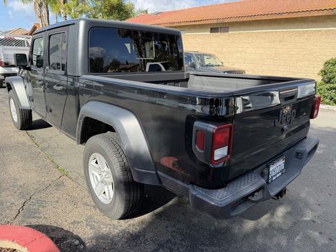 Used 2020 Jeep Gladiator Sport w/ Quick Order Package 24S image 5