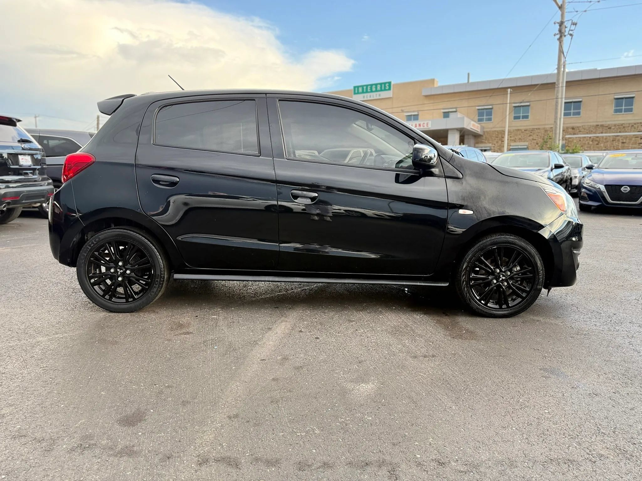Used 2019 Mitsubishi Mirage LE FWD image 2