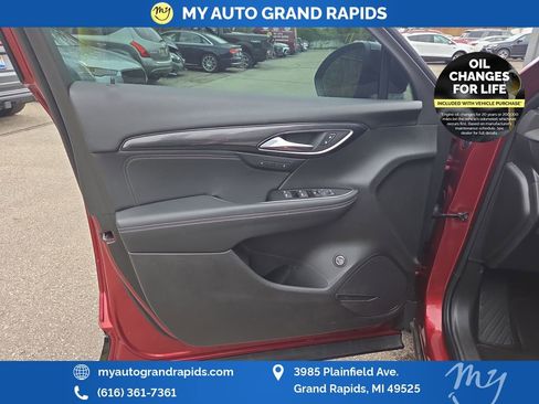 Used 2023 Buick Envision Essence w/ Sport Touring Package AWD/4WD image 17