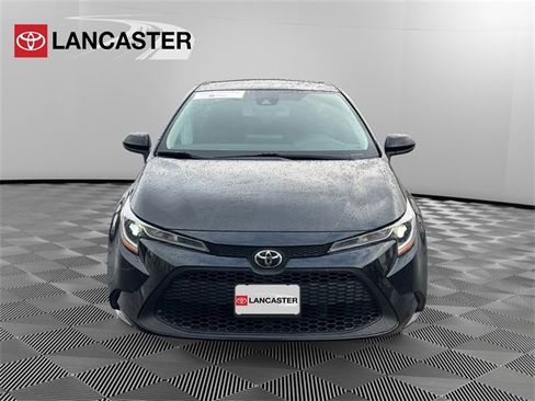 Certified 2022 Toyota Corolla LE image 2