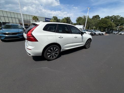 Used 2024 Volvo XC60 B5 Core w/ Protection Package Premier AWD/4WD image 17