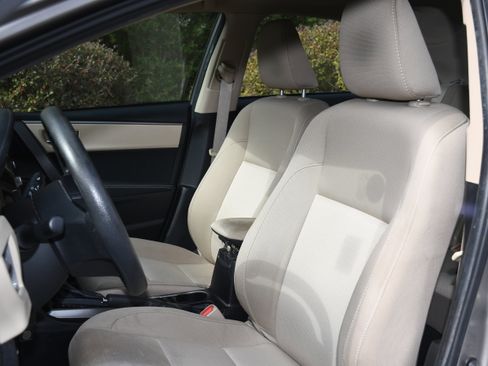 Used 2014 Toyota Corolla LE image 11