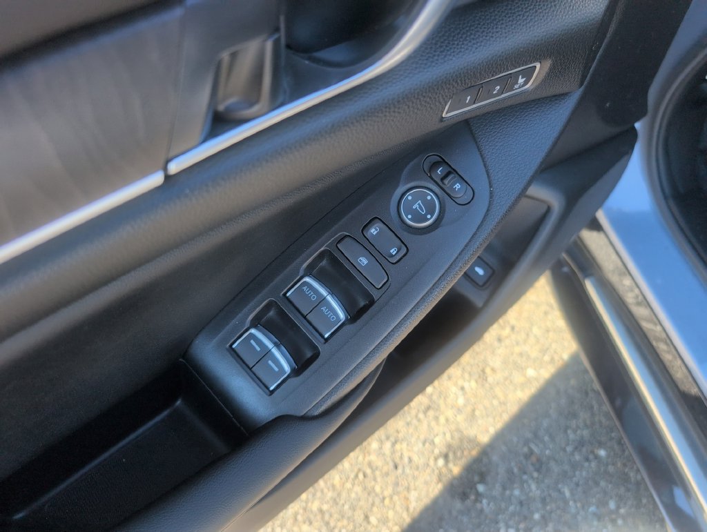 Used 2022 Honda Accord Touring image 20