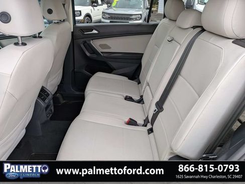 Used 2021 Volkswagen Tiguan SE w/ Panoramic Sunroof Package FWD image 14