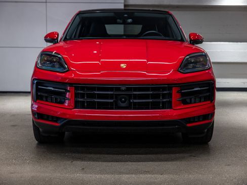 Certified 2024 Porsche Cayenne S AWD/4WD image 11