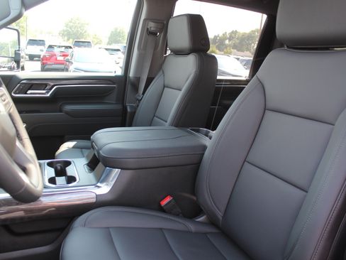 New 2026 Chevrolet Silverado 2500 LTZ w/ LTZ Premium Package AWD/4WD image 12