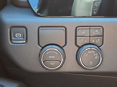 New 2026 Chevrolet Silverado 1500 LT w/ Texas Edition Plus RWD image 10