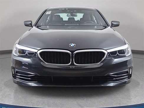Used 2019 BMW 540i xDrive w/ Convenience Package image 3
