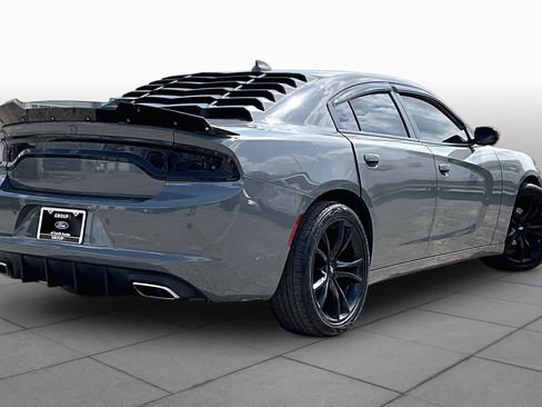 Used 2017 Dodge Charger SXT w/ Blacktop Package image 13
