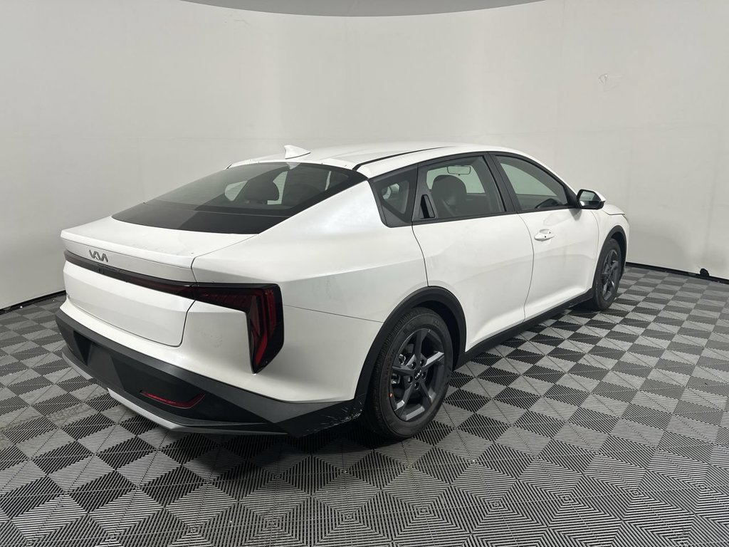 New 2026 Kia K4 FWD image 19