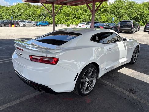 Used 2016 Chevrolet Camaro SS RWD image 2