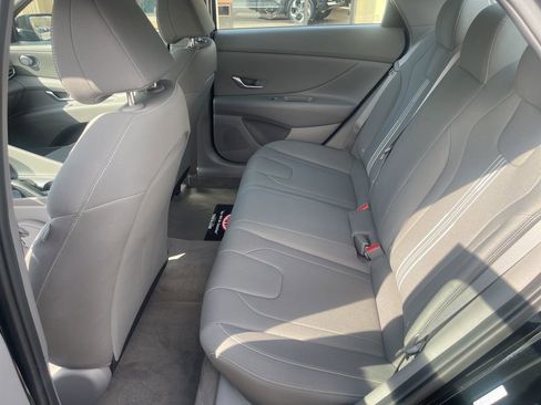 Certified 2023 Hyundai Elantra SEL w/ Preferred Accessory Package FWD image 25