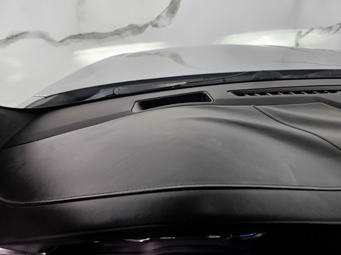 Used 2016 Cadillac Escalade ESV Platinum AWD/4WD image 32