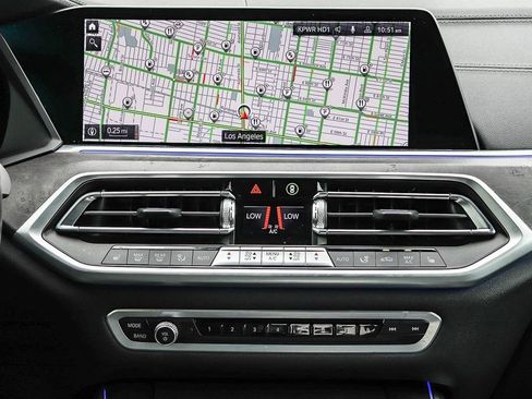 Used 2022 BMW X5 sDrive40i w/ Premium Package RWD image 15