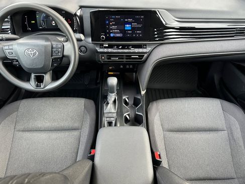 Used 2026 Toyota Camry LE w/ Convenience Package image 4