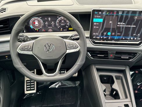 New 2026 Volkswagen Tiguan SE R-Line image 13