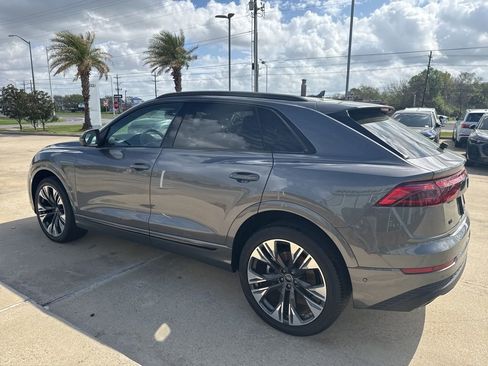 Used 2025 Audi Q8 Premium w/ Black Optic Package image 4
