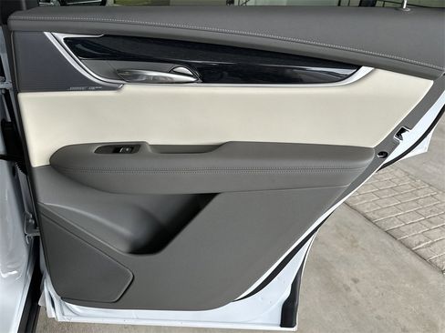 New 2025 Cadillac XT6 Premium Luxury image 34