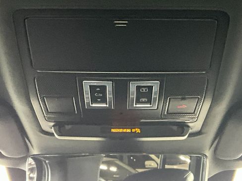 Used 2022 Land Rover Defender 110 X-Dynamic HSE image 13