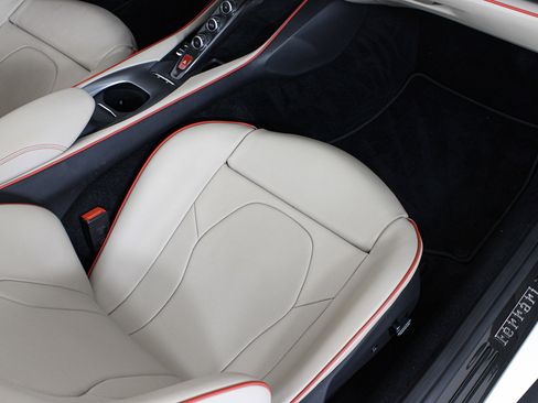 Used 2023 Ferrari Portofino M image 27