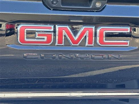 Used 2025 GMC Canyon AT4 w/ Nightfall Edition image 35