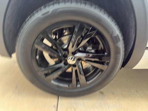 New 2026 Volkswagen Atlas Cross Sport SEL R-Line image 19