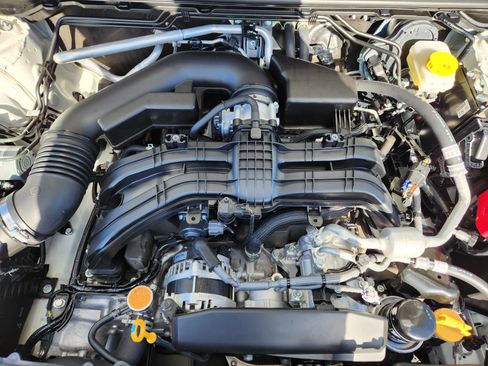 Certified 2025 Subaru Crosstrek 2.0i Premium image 9