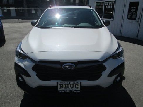 Used 2024 Subaru Crosstrek 2.5i Limited image 2