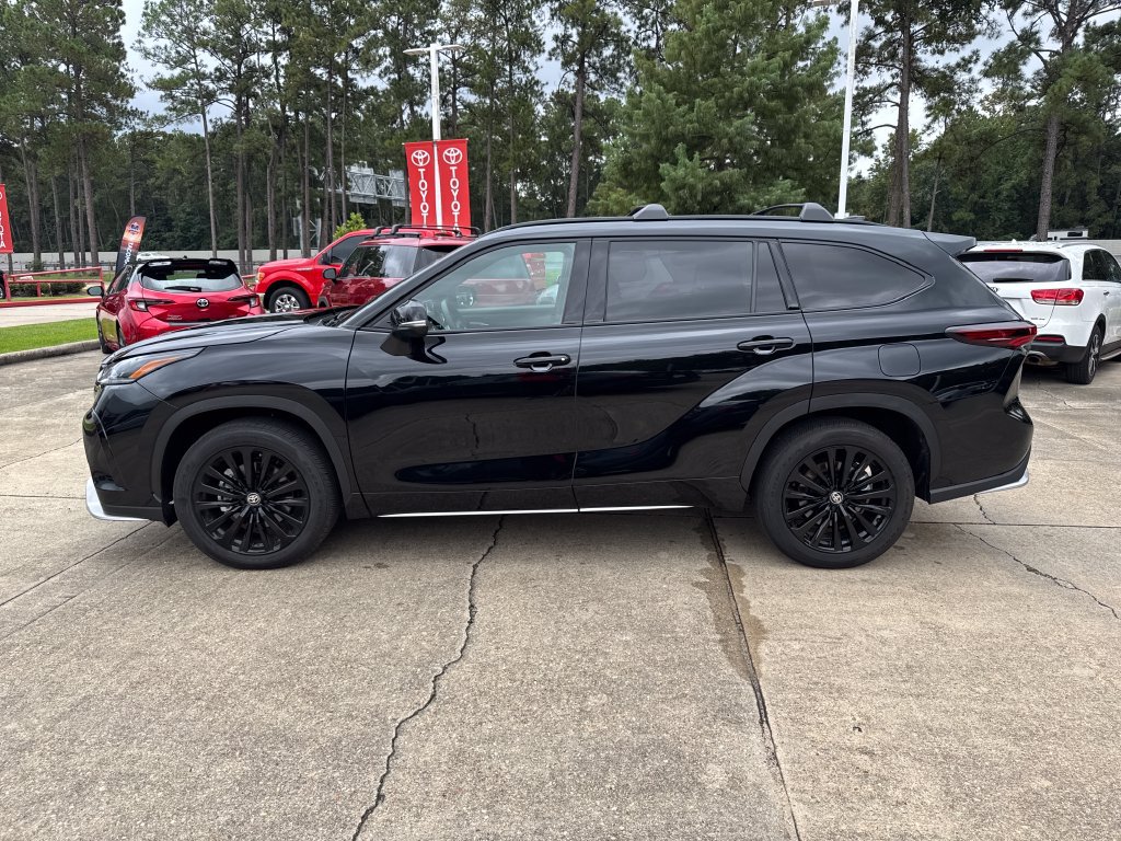 Certified 2026 Toyota Highlander XSE AWD/4WD image 2