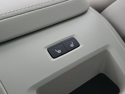 New 2026 Volvo XC60 T8 Ultra w/ Protection Package Premier image 12