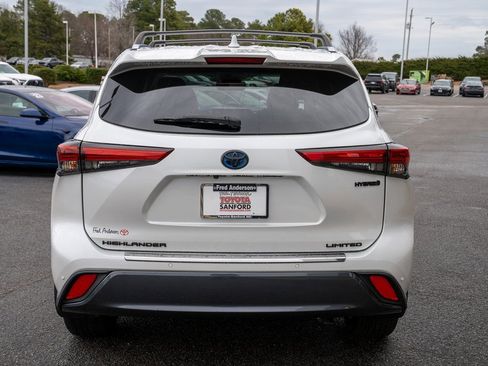 Used 2023 Toyota Highlander Limited image 4