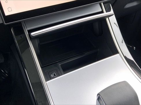 Used 2025 Land Rover Range Rover Velar S image 32