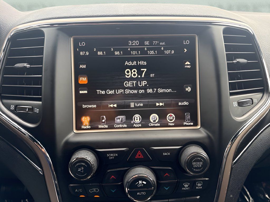 Used 2017 Jeep Grand Cherokee Limited AWD/4WD image 15