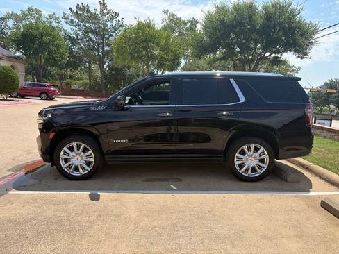 Used 2021 Chevrolet Tahoe High Country RWD image 13