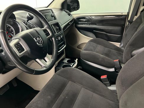 Used 2014 Dodge Grand Caravan American Value Package w/ UConnect Hands-Free Group image 15