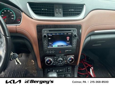 Used 2017 Chevrolet Traverse LT AWD/4WD image 9