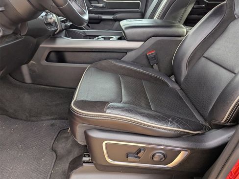 Used 2024 RAM 1500 Laramie image 15