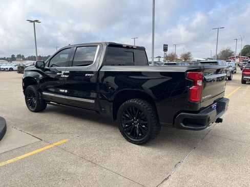 Used 2023 Chevrolet Silverado 1500 High Country w/ High Country Premium Package image 4