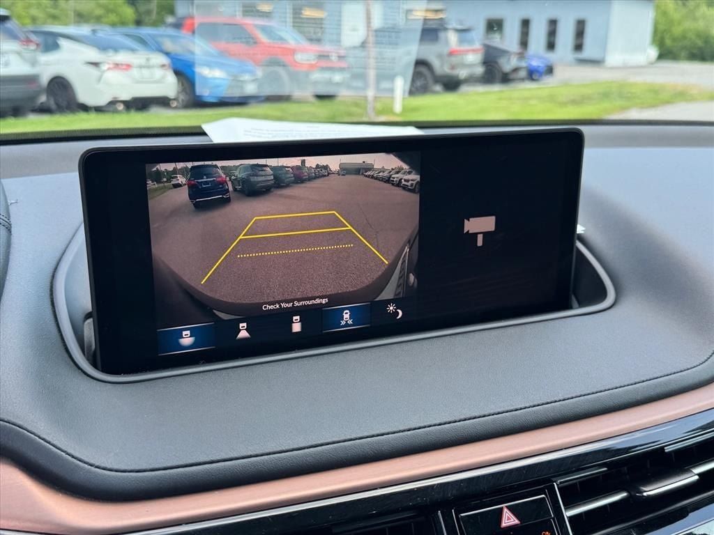 Used 2024 Acura MDX w/ Technology Package AWD/4WD image 26
