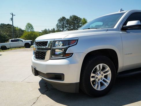 Used 2018 Chevrolet Tahoe LT image 11