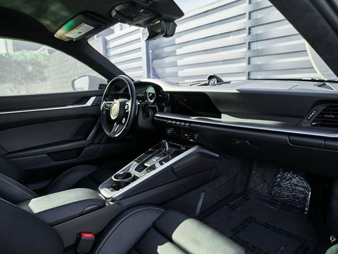 Used 2024 Porsche 911 Turbo image 31